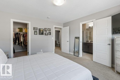 20008 18 Avenue, Edmonton, AB - Indoor Photo Showing Bedroom