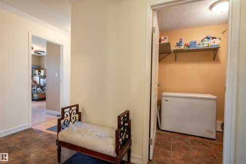 407 18012 95 Avenue, Edmonton, AB - Indoor
