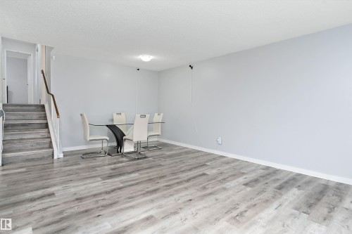 3214 71 Street, Edmonton, AB - Indoor Photo Showing Other Room