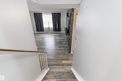3214 71 Street, Edmonton, AB - Indoor Photo Showing Other Room