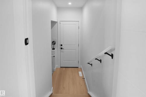 3319 Chickadee Drive, Edmonton, AB - Indoor Photo Showing Other Room