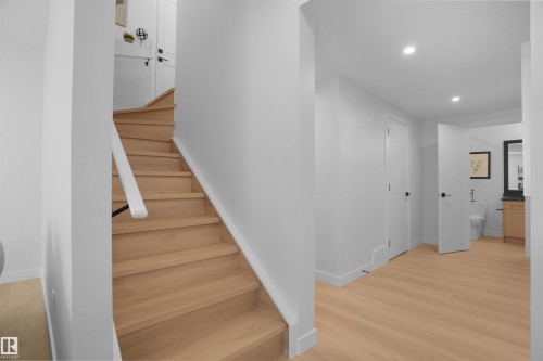 3319 Chickadee Drive, Edmonton, AB - Indoor Photo Showing Other Room