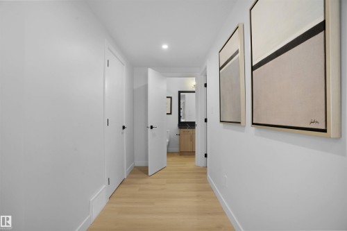 3319 Chickadee Drive, Edmonton, AB - Indoor Photo Showing Other Room