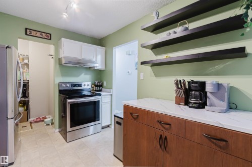 15017 26 Street, Edmonton, AB - Indoor Photo Showing Kitchen