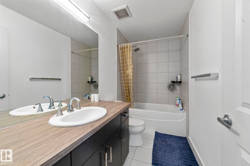 3695 Allan Drive, Edmonton, AB - Indoor Photo Showing Bathroom