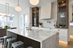 4116 GINSBURG Place  Edmonton, AB T5T 4V1