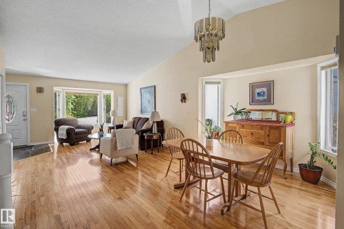 24 Elbow Drive, Devon, AB - Indoor Photo Showing Dining Room
