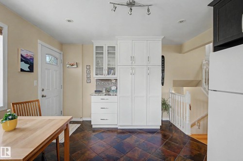 24 Elbow Drive, Devon, AB - Indoor Photo Showing Other Room