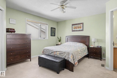 24 Elbow Drive, Devon, AB - Indoor Photo Showing Bedroom