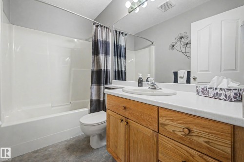 24 Elbow Drive, Devon, AB - Indoor Photo Showing Bathroom