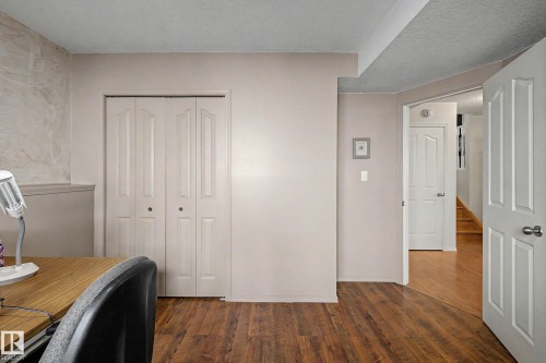24 Elbow Drive, Devon, AB - Indoor