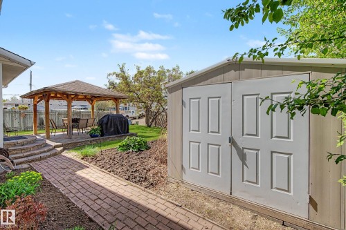 24 Elbow Drive, Devon, AB - Outdoor