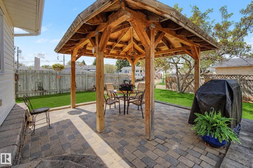 24 Elbow Drive, Devon, AB - Outdoor