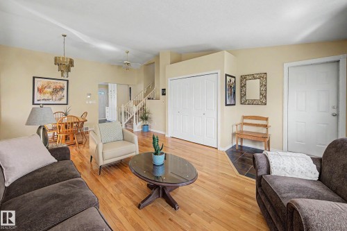 24 Elbow Drive, Devon, AB - Indoor Photo Showing Living Room