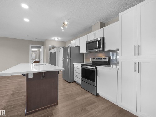 210 394 Windermere Road, Edmonton, AB - Indoor Photo Showing Kitchen