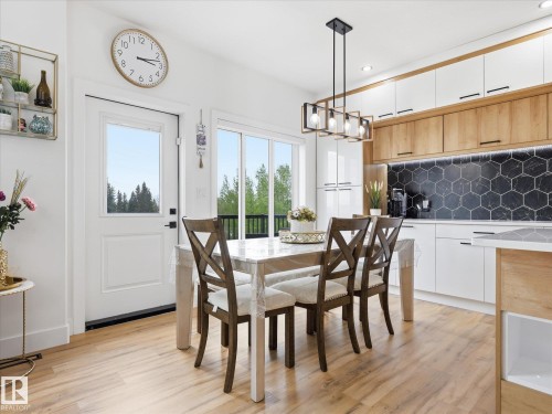 622 Astoria Way, Devon, AB - Indoor Photo Showing Dining Room