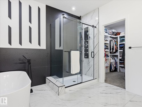 622 Astoria Way, Devon, AB - Indoor Photo Showing Bathroom