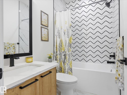 622 Astoria Way, Devon, AB - Indoor Photo Showing Bathroom