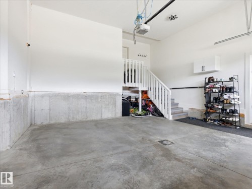 622 Astoria Way, Devon, AB - Indoor Photo Showing Garage
