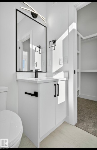 18723 131 St, Edmonton, AB - Indoor Photo Showing Bathroom