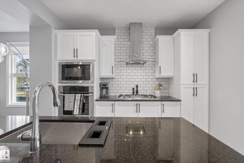 8416 23 Avenue, Edmonton, AB - Indoor Photo Showing Kitchen With Upgraded Kitchen