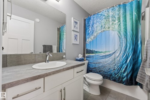 8416 23 Avenue, Edmonton, AB - Indoor Photo Showing Bathroom
