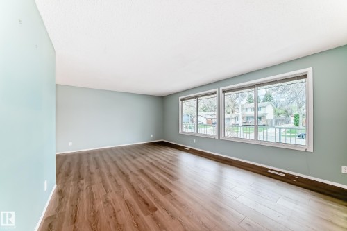 31 Afton Crescent, St. Albert, AB - Indoor Photo Showing Other Room