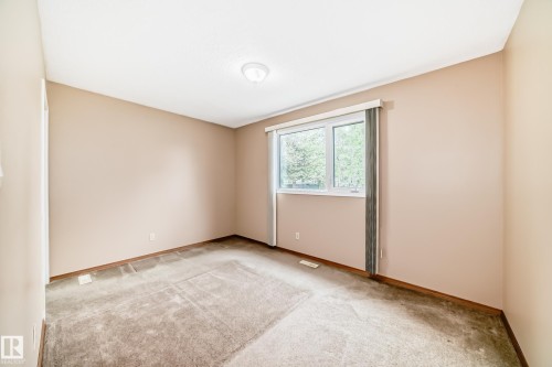 31 Afton Crescent, St. Albert, AB - Indoor Photo Showing Other Room