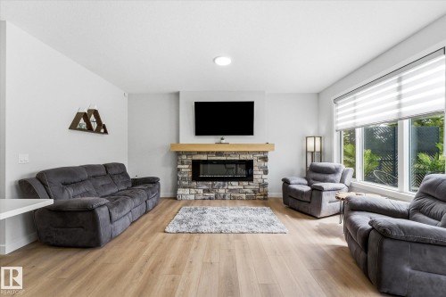 18 Grayson Green, Stony Plain, AB - Indoor Photo Showing Living Room With Fireplace