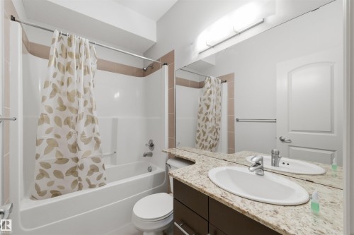 235 10121 80 Avenue, Edmonton, AB - Indoor Photo Showing Bathroom