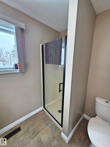 58310 Range Road 101, Rural St. Paul County, AB - Indoor Photo Showing Bathroom