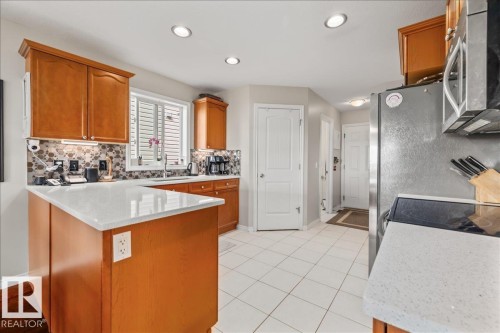 76 Napoleon Crescent, St. Albert, AB - Indoor Photo Showing Kitchen