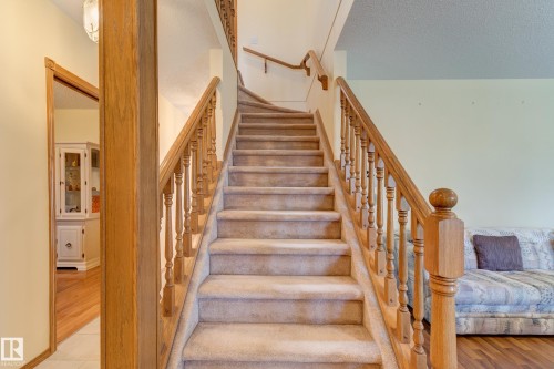 1003 Blackburn Close, Edmonton, AB - Indoor Photo Showing Other Room