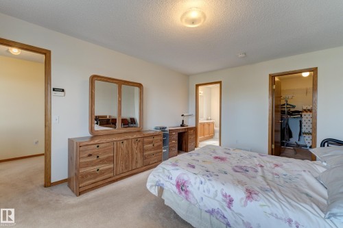 1003 Blackburn Close, Edmonton, AB - Indoor Photo Showing Bedroom