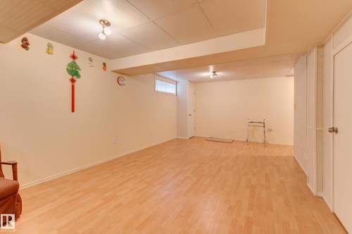 1003 Blackburn Close, Edmonton, AB - Indoor
