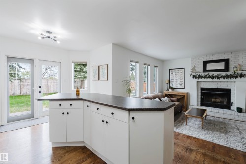 18 Hunter Crest, Sherwood Park, AB - Indoor With Fireplace
