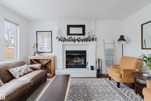 18 Hunter Crest, Sherwood Park, AB - Indoor Photo Showing Living Room With Fireplace