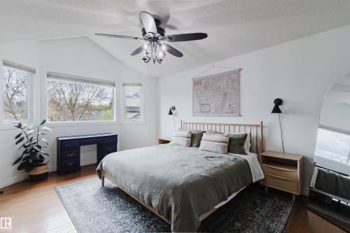 18 Hunter Crest, Sherwood Park, AB - Indoor Photo Showing Bedroom
