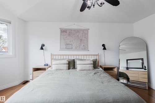 18 Hunter Crest, Sherwood Park, AB - Indoor Photo Showing Bedroom