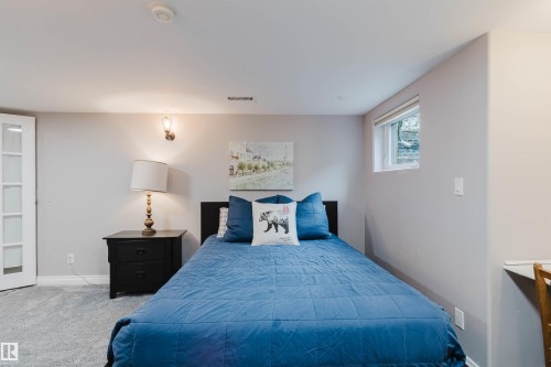 18 Hunter Crest, Sherwood Park, AB - Indoor Photo Showing Bedroom