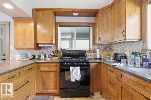 B59 Cottage Crescent, Rural Leduc County, AB - Indoor Photo Showing Kitchen