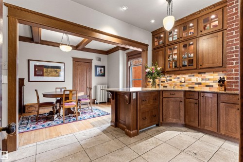 6210 Ada Boulevard Nw, Edmonton, AB - Indoor