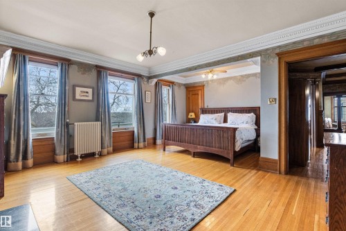 6210 Ada Boulevard Nw, Edmonton, AB - Indoor Photo Showing Bedroom