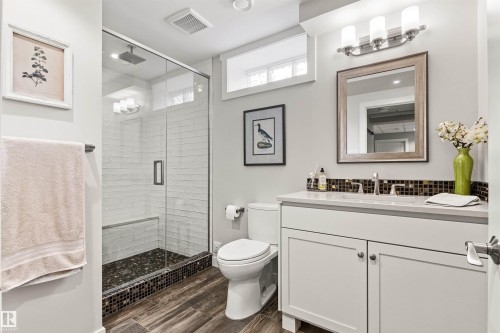 6210 Ada Boulevard Nw, Edmonton, AB - Indoor Photo Showing Bathroom