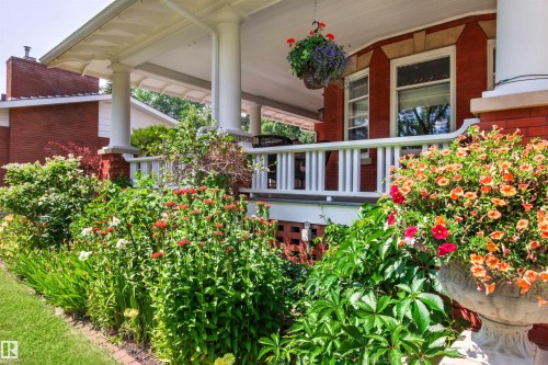 6210 Ada Boulevard Nw, Edmonton, AB - Outdoor