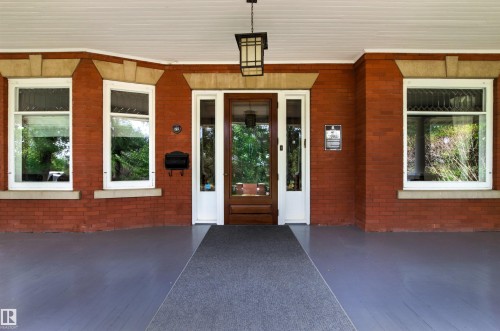 6210 Ada Boulevard Nw, Edmonton, AB - Outdoor With Exterior