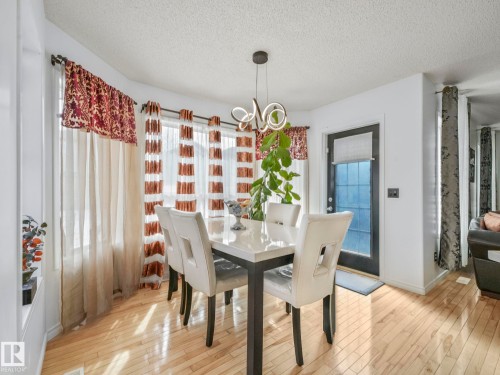 20115 46 Avenue, Edmonton, AB - Indoor Photo Showing Dining Room