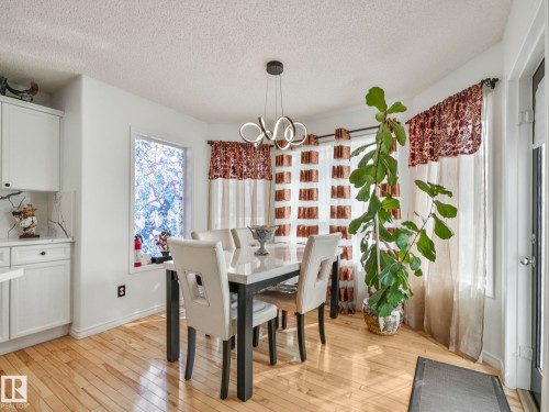 20115 46 Avenue, Edmonton, AB - Indoor Photo Showing Dining Room