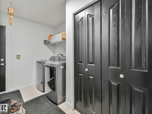 20115 46 Avenue, Edmonton, AB - Indoor Photo Showing Laundry Room