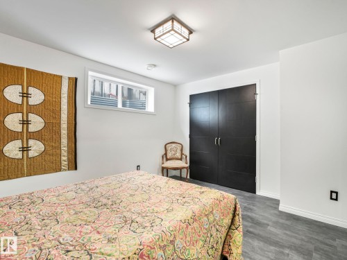 20115 46 Avenue, Edmonton, AB - Indoor Photo Showing Bedroom